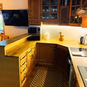 wyposażona kuchnia wraz z agd